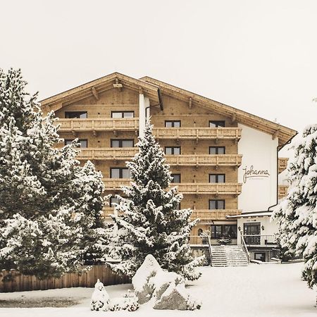 Hotel Johanna Mitten Im Oetztal ウムハウゼン エクステリア 写真