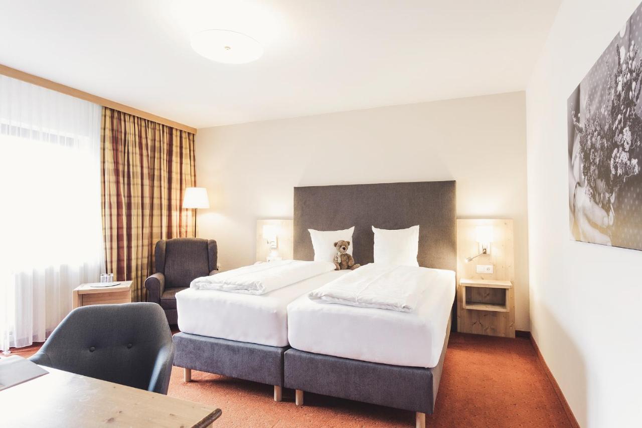 Hotel Johanna Mitten Im Oetztal ウムハウゼン エクステリア 写真