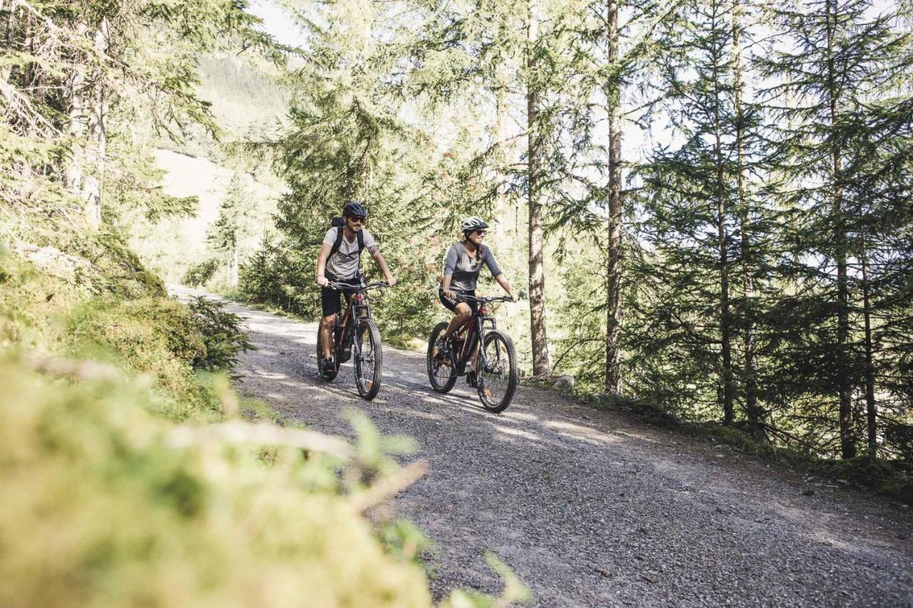 Hotel Johanna Mitten Im Oetztal ウムハウゼン エクステリア 写真