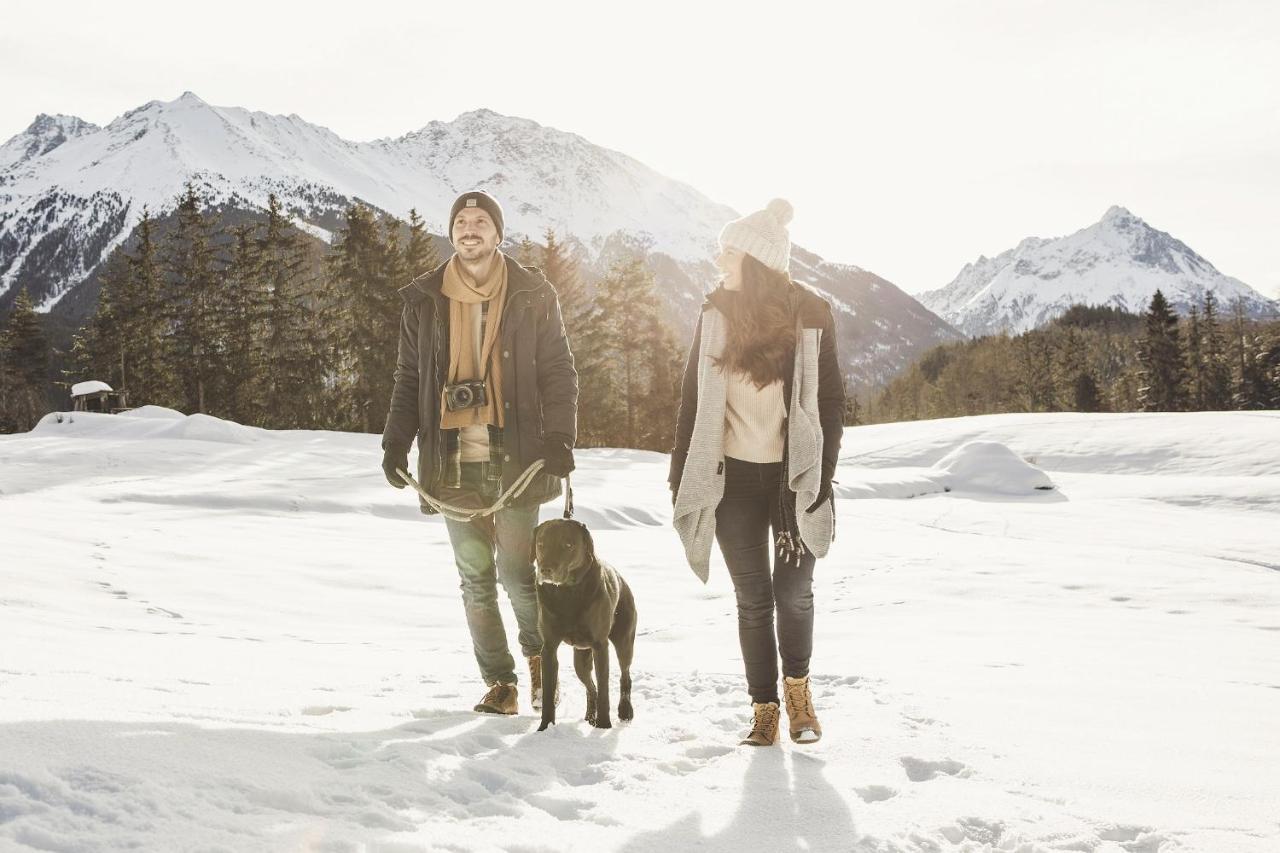 Hotel Johanna Mitten Im Oetztal ウムハウゼン エクステリア 写真