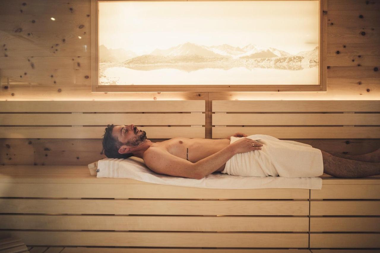 Hotel Johanna Mitten Im Oetztal ウムハウゼン エクステリア 写真