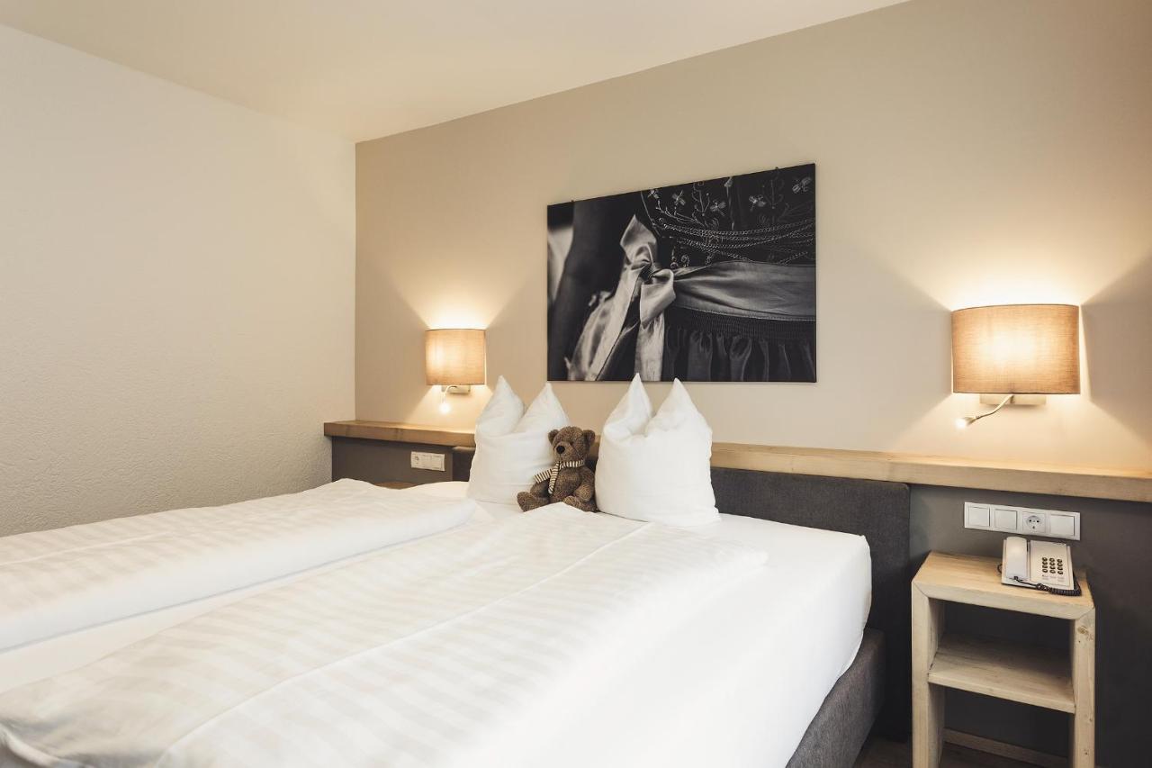 Hotel Johanna Mitten Im Oetztal ウムハウゼン エクステリア 写真