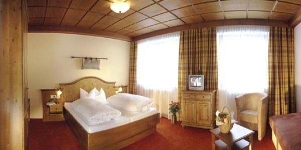 Hotel Johanna Mitten Im Oetztal ウムハウゼン エクステリア 写真